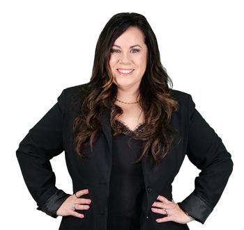 Portrait of Michele Diaz, REALTOR®.